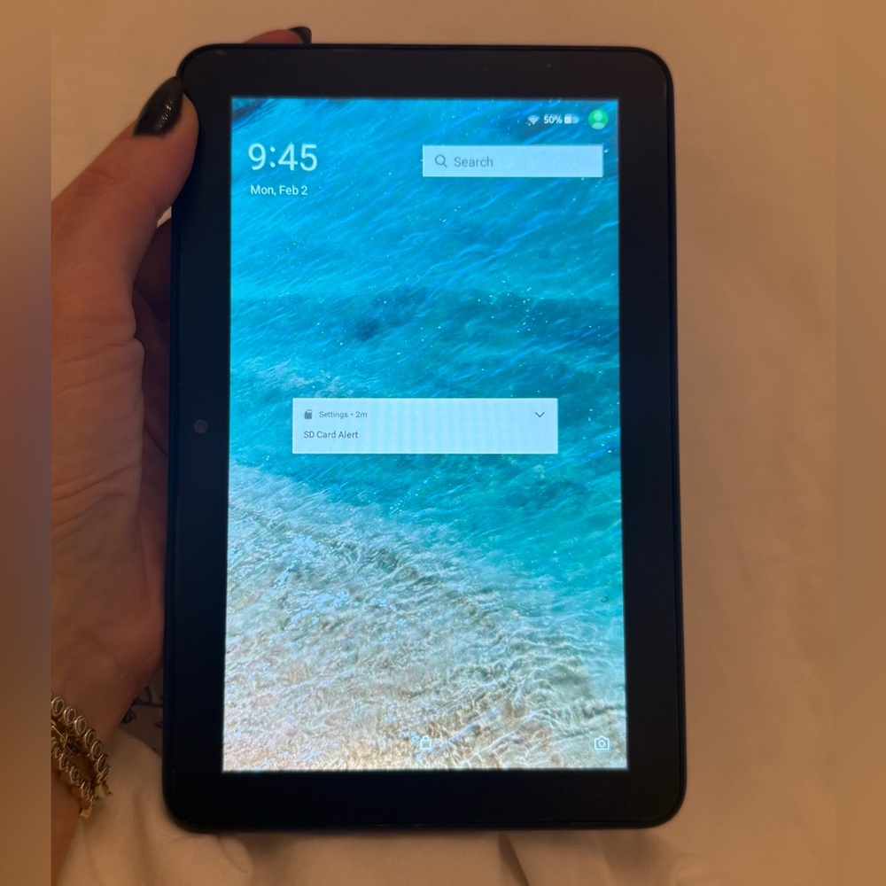 Amazon Fire 7 Tablet (7” newest model) – Like New w/Case + Screen Protector 32GB